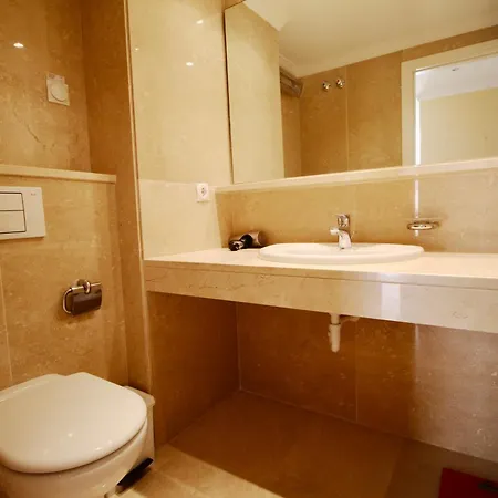 Apartment Atico Con Piscina Privada En Primera Linea