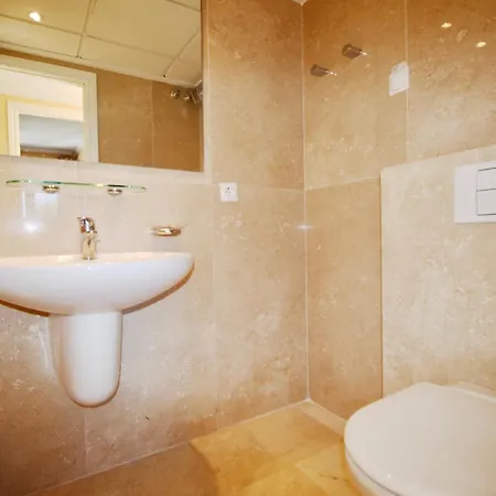 Atico Con Piscina Privada En Primera Linea Denia
