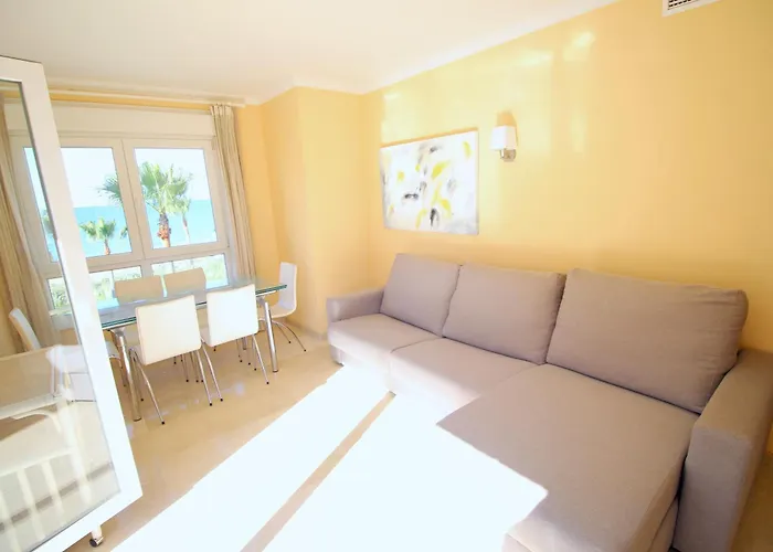 Ático espectacular con piscina privada en primera línea de playa * Dénia